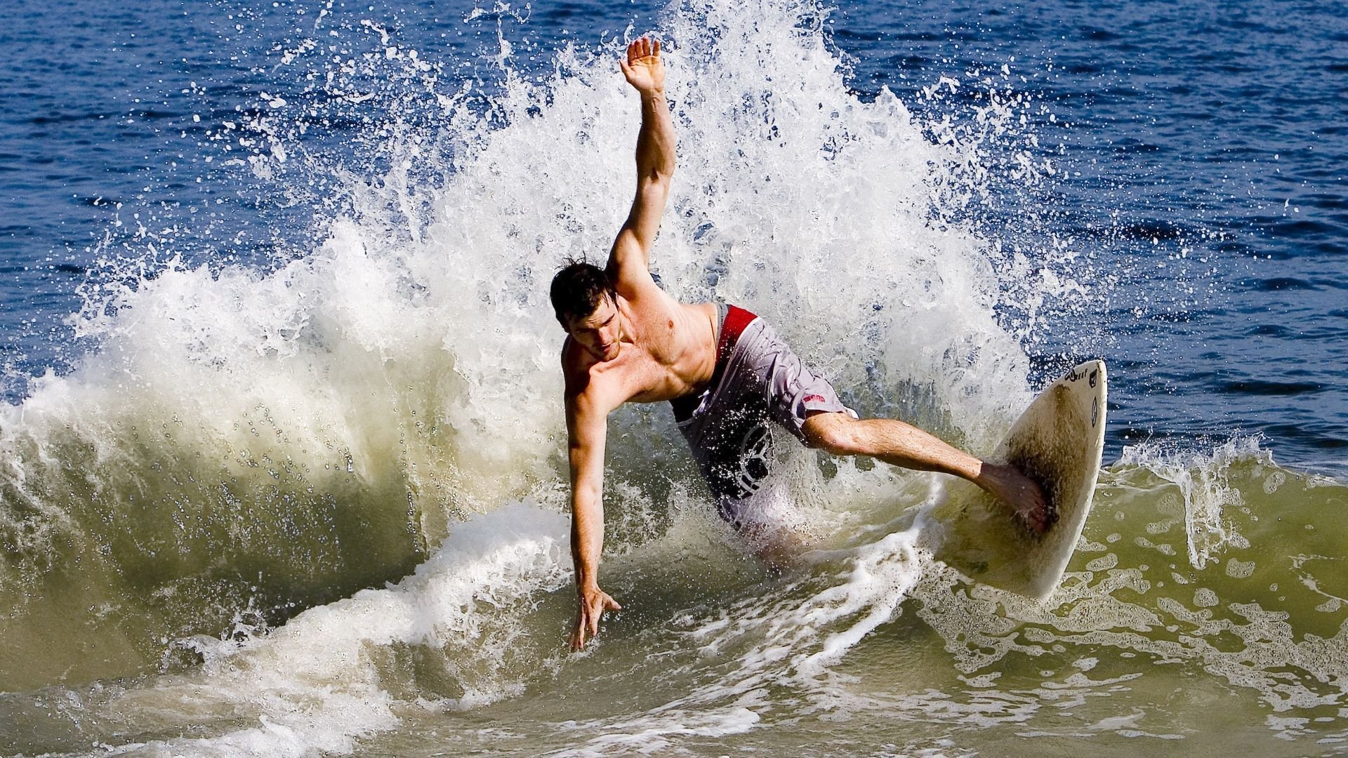 爱游戏入口-奇才首发五人得分上双全队发挥均衡，奇才5连败