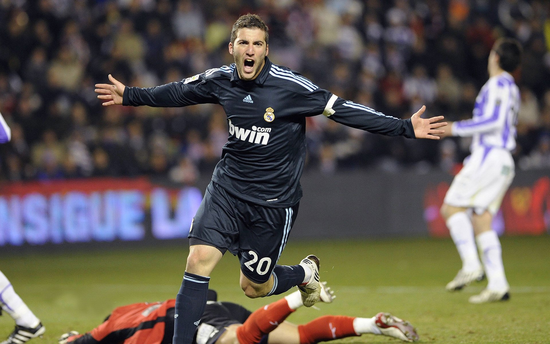 战术套路：深度解码联盟最强战术体系，战术联队